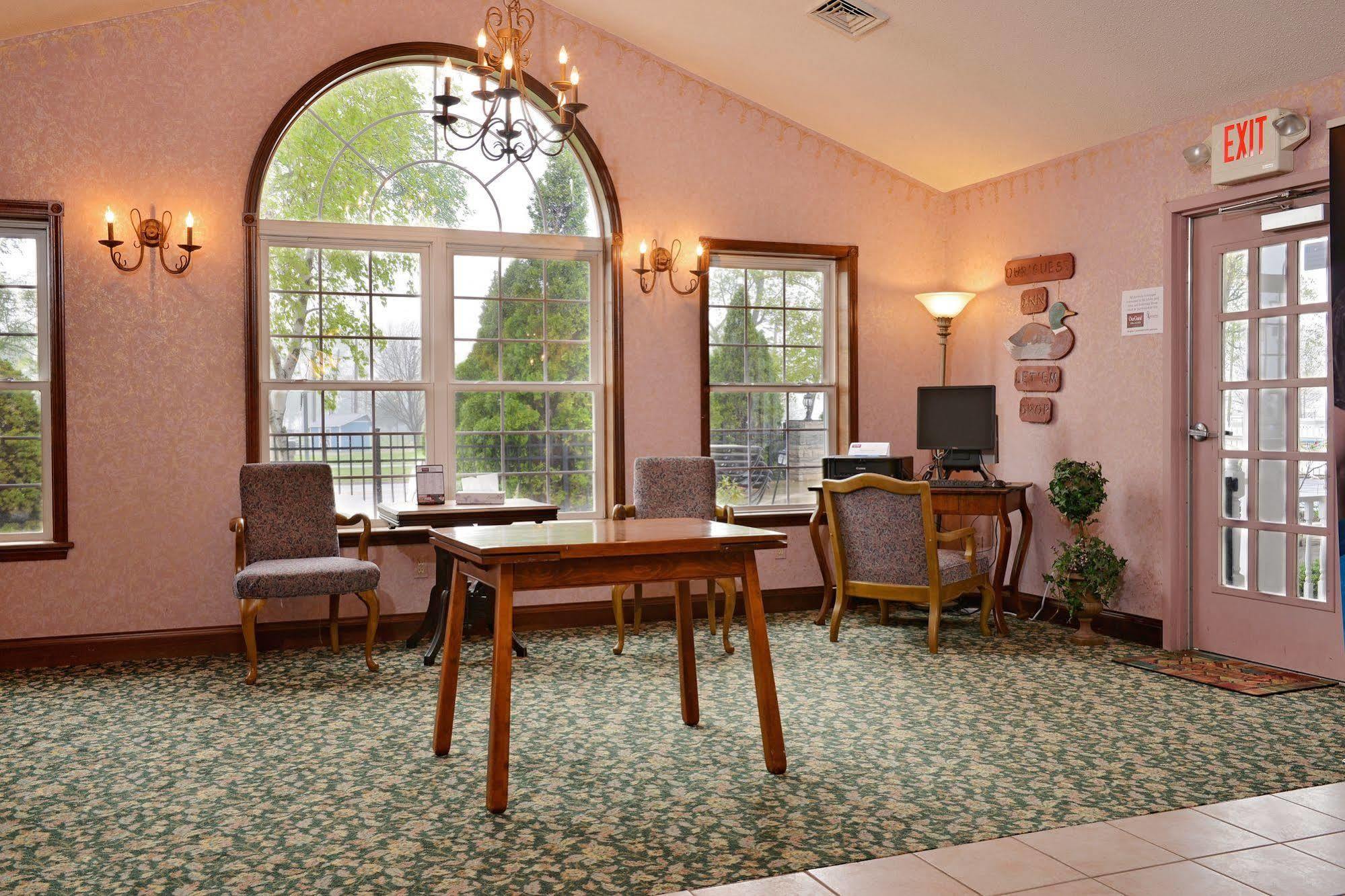 Ourguest Inn & Suites Downtown Port Clinton Eksteriør billede