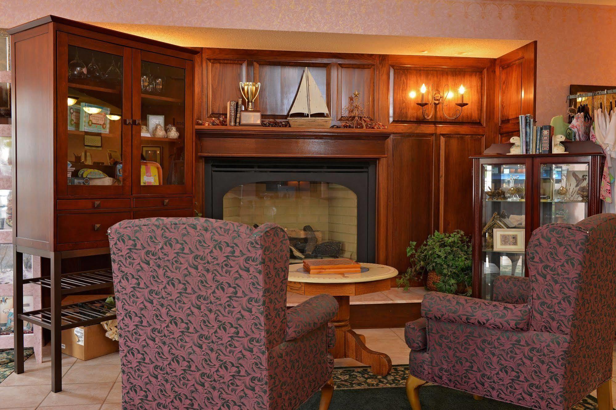Ourguest Inn & Suites Downtown Port Clinton Eksteriør billede