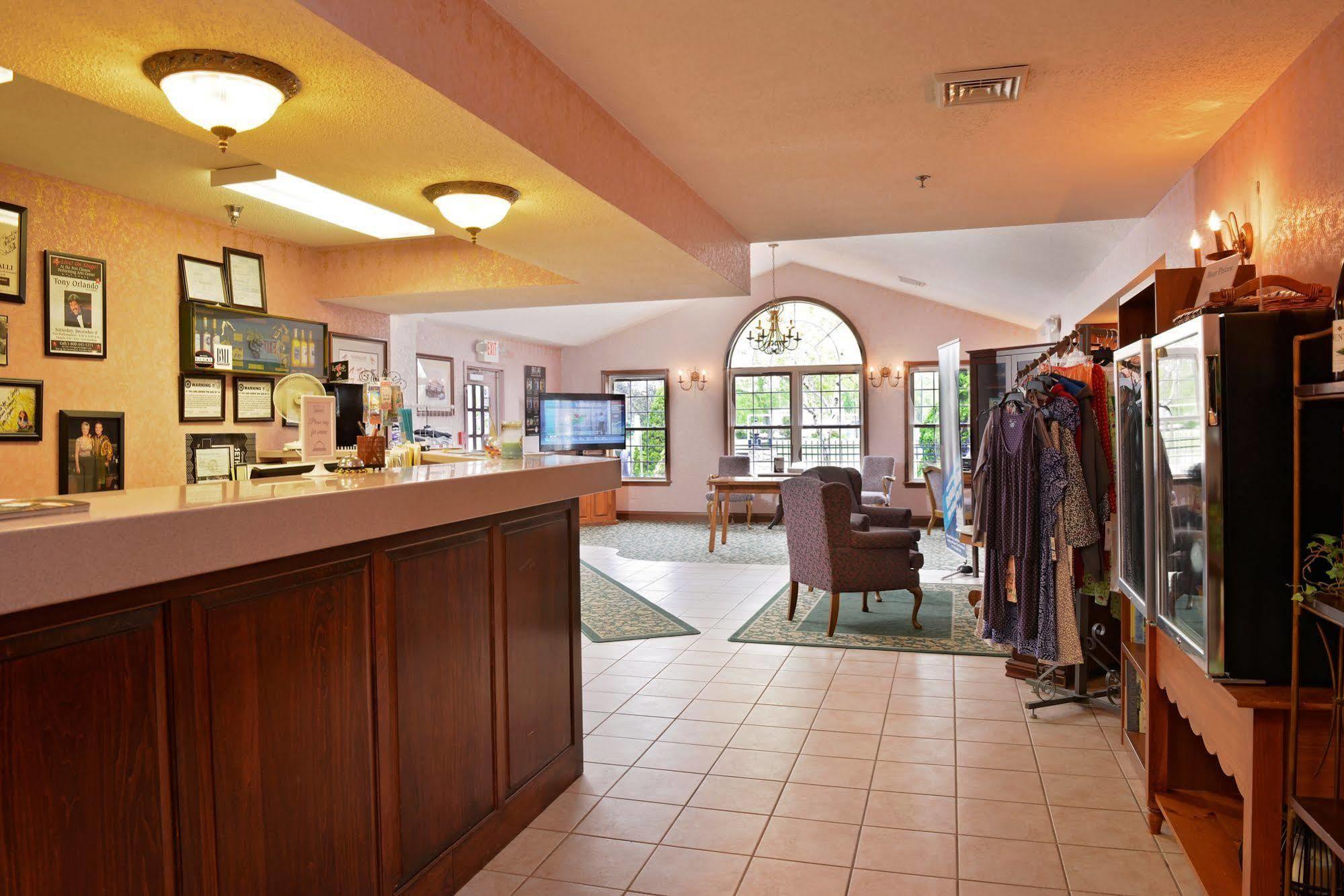 Ourguest Inn & Suites Downtown Port Clinton Eksteriør billede