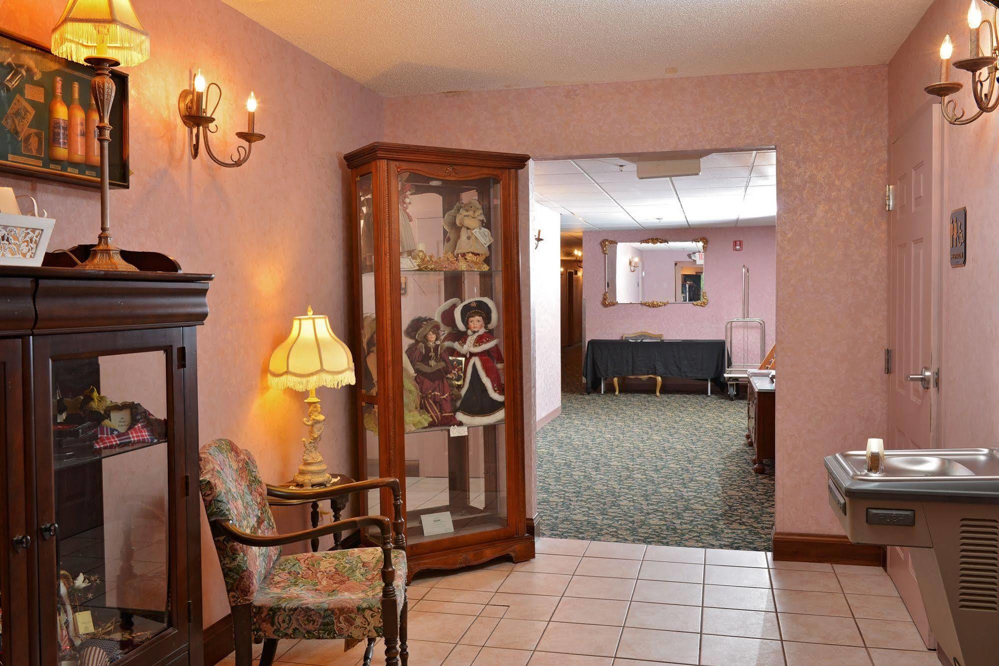 Ourguest Inn & Suites Downtown Port Clinton Eksteriør billede