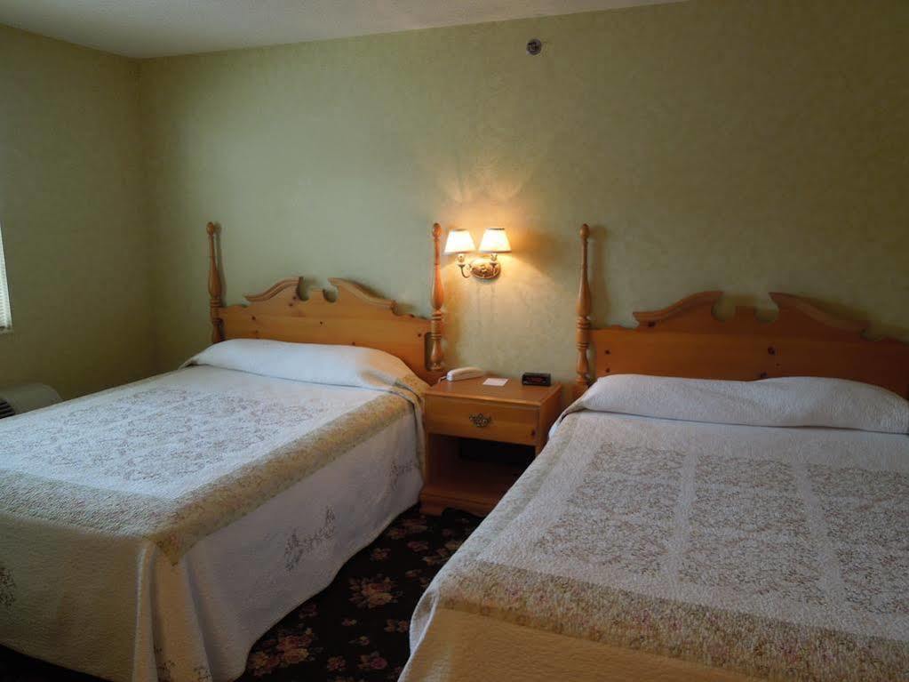 Ourguest Inn & Suites Downtown Port Clinton Eksteriør billede